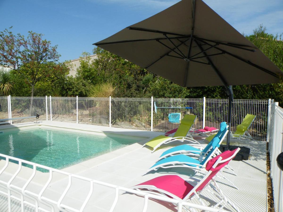 Maison Tout Confort Avec Piscine A Bedarrides Экстерьер фото